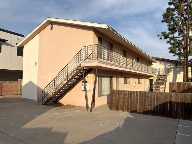 Building Photo - LB1702 (lease only)