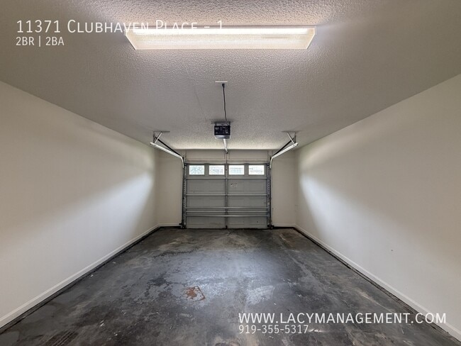 Building Photo - 11371 Clubhaven Pl
