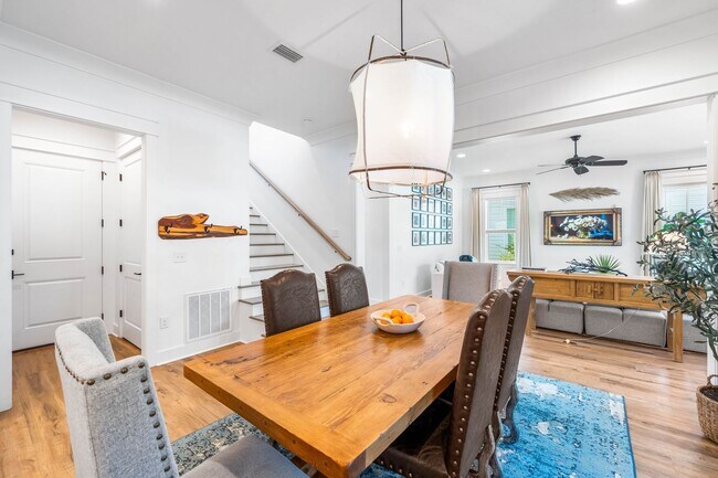 Building Photo - 245 Log Landing St