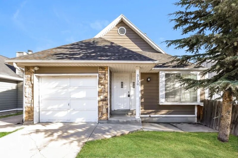 Building Photo - 3130 Green Acre Dr