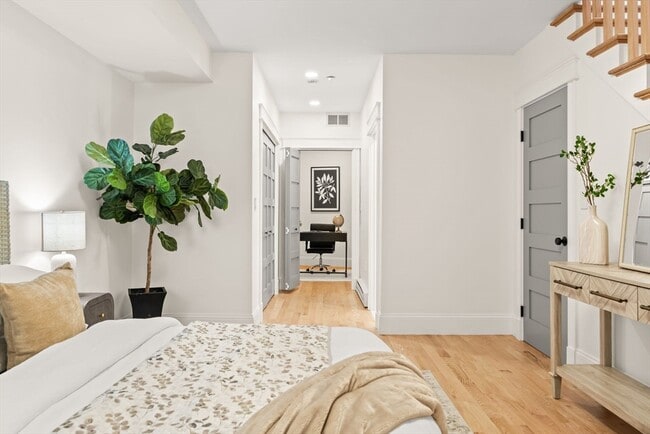 Building Photo - 53 Thomas Park