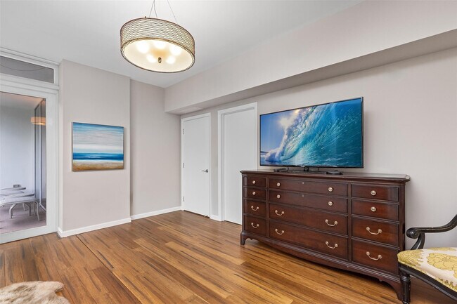 Building Photo - 45 Hendricks Isle