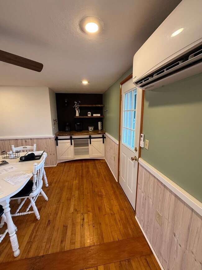 Building Photo - 558 Shippensburg Rd