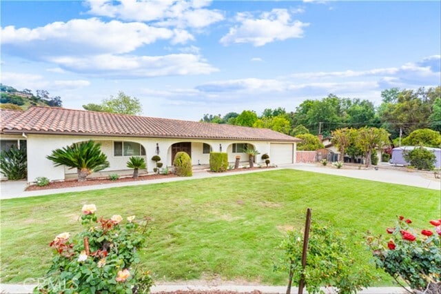 Building Photo - 2128 Valle Dr