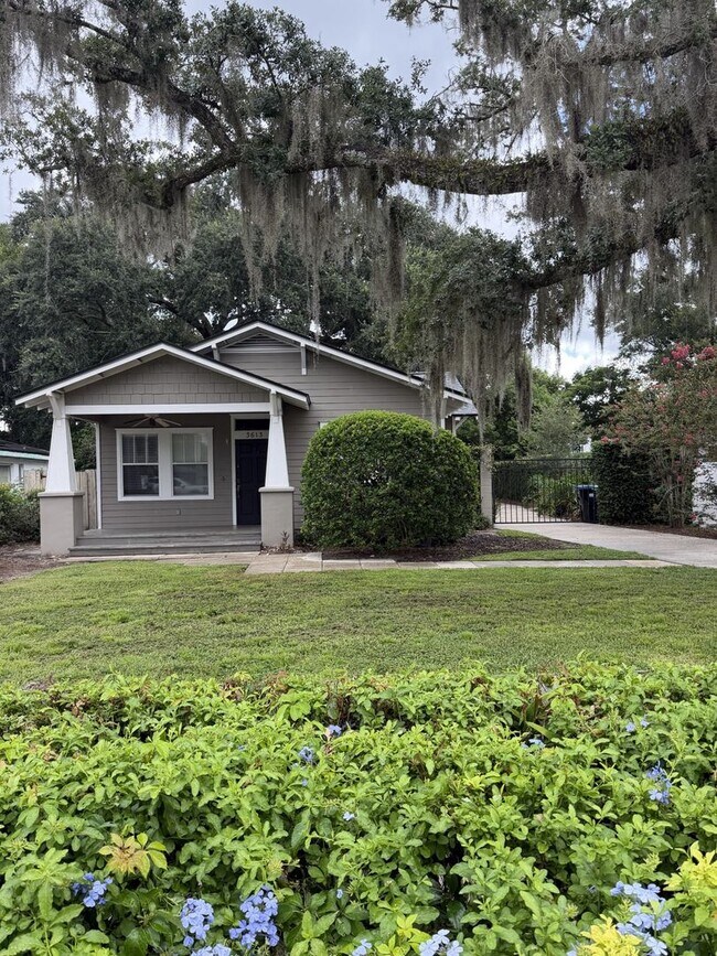 Building Photo - Single Family Home