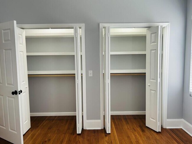 Building Photo - 305 Claybrooke Dr