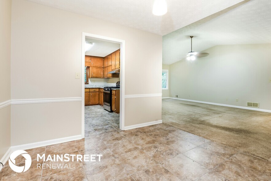 Building Photo - 145 Cowan Dr