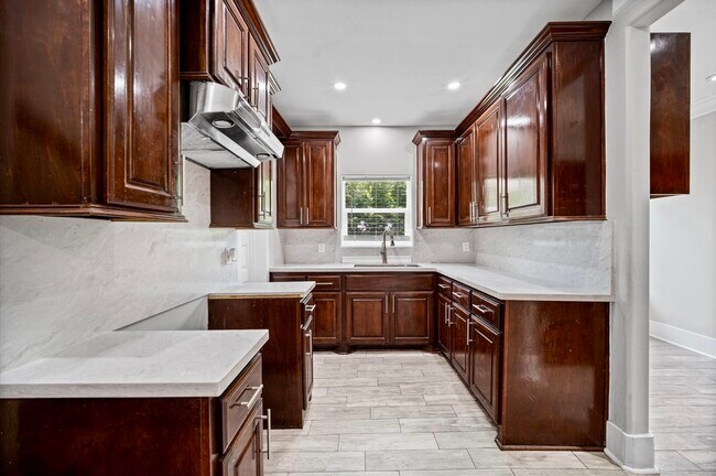 Building Photo - 12430 Pecan Ct