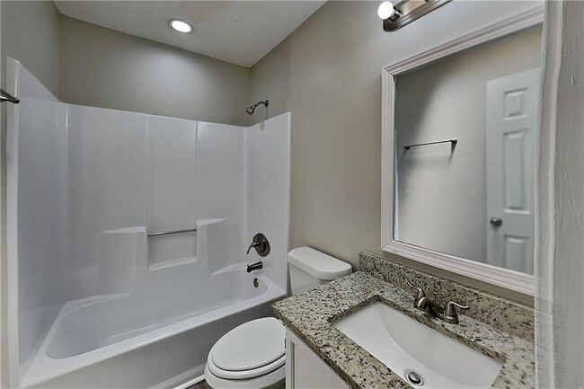 Building Photo - 323 Sumer Ln N