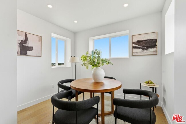 Building Photo - 5452 Harcross Dr