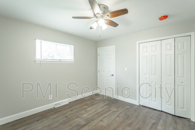 Building Photo - 1375 Orbit Dr