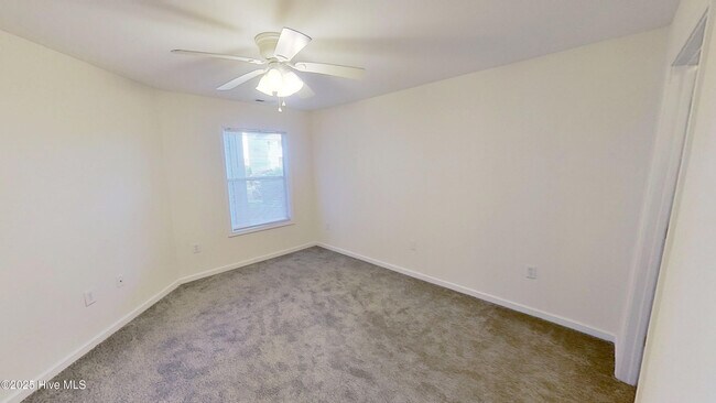 Building Photo - 4158 Breezewood Dr