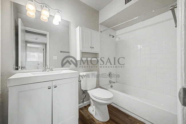 Building Photo - 1204 S McClintock Dr