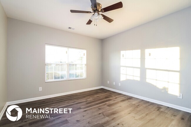 Building Photo - 2104 Lauren Woods Dr