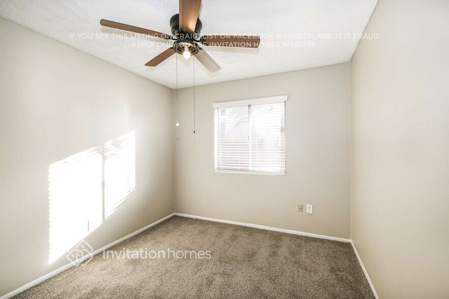 Building Photo - 5337 W Berkeley Rd