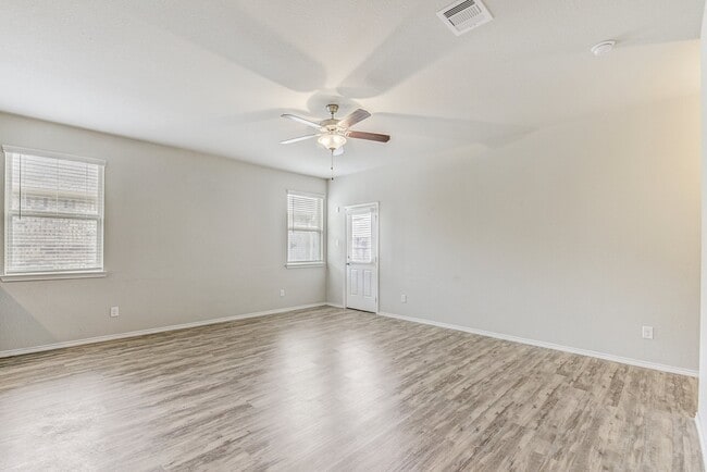 Building Photo - 20923 Corisande St