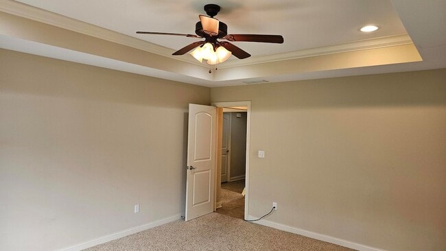 Building Photo - 801 Veterans Ln