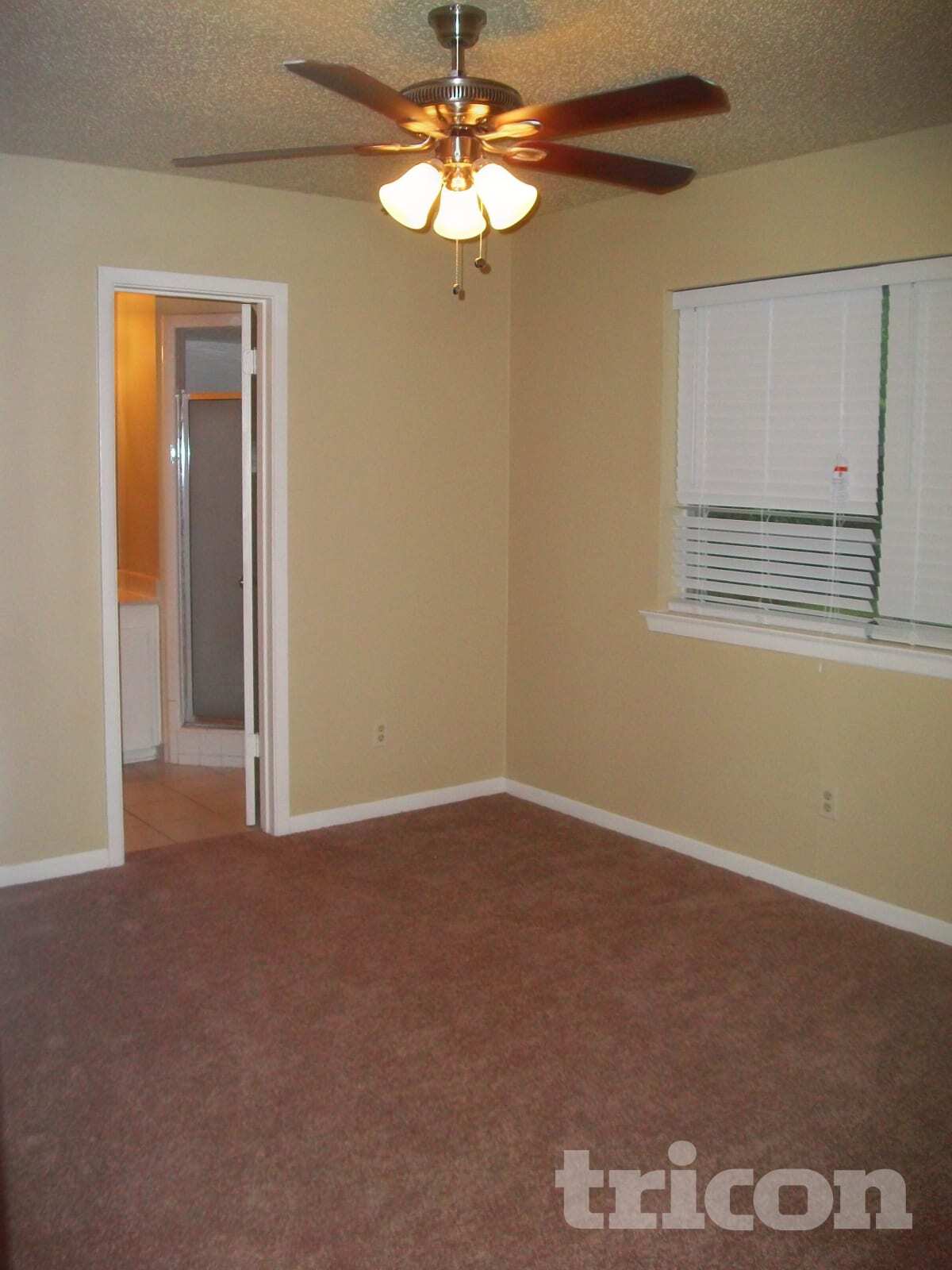 Building Photo - 3307 Hummingbird Ln