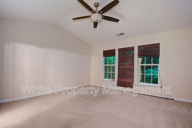 Building Photo - 10146 Blakeney Preserve Dr