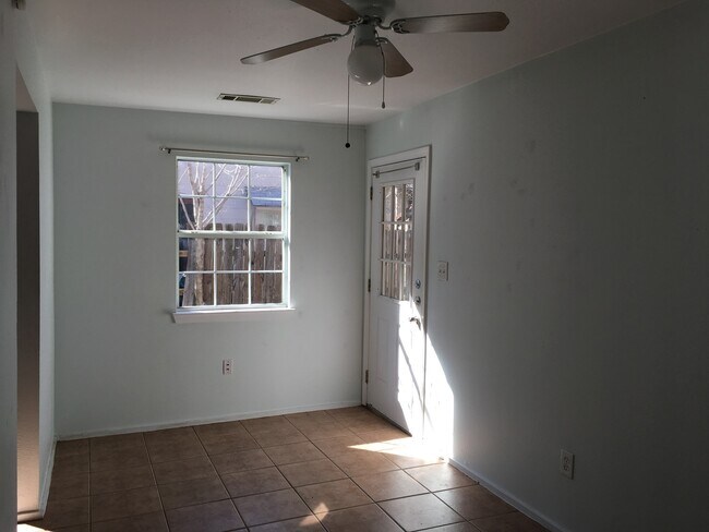 Building Photo - 1036 E 43rd St