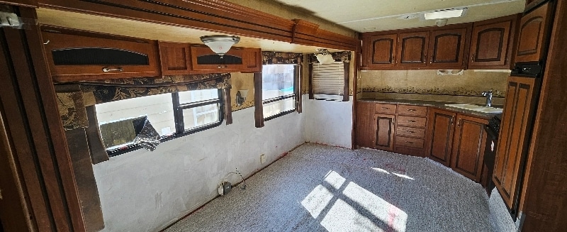 Building Photo - 433 Wall St