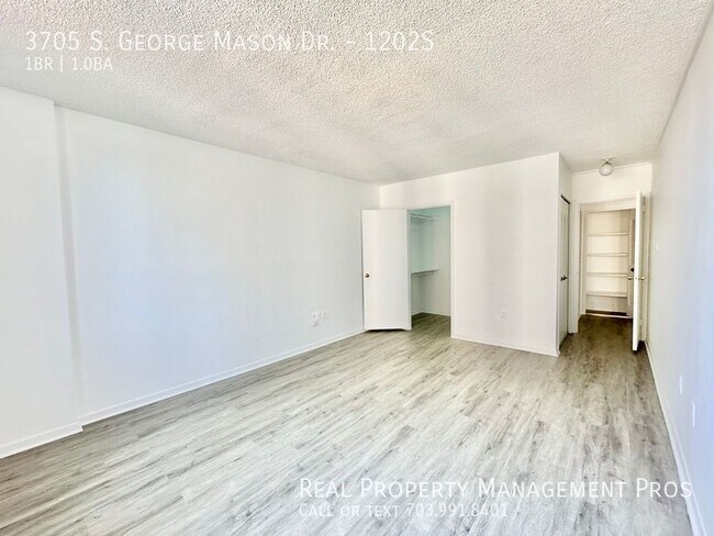 Building Photo - 3705 S George Mason Dr