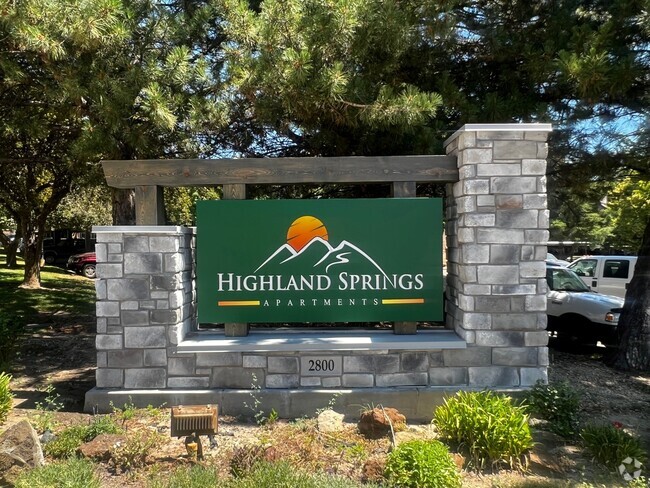 Building Photo - Highland Springs