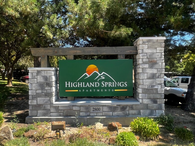 Primary Photo - Highland Springs