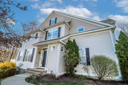 Building Photo - 26 Woodcrest Ln