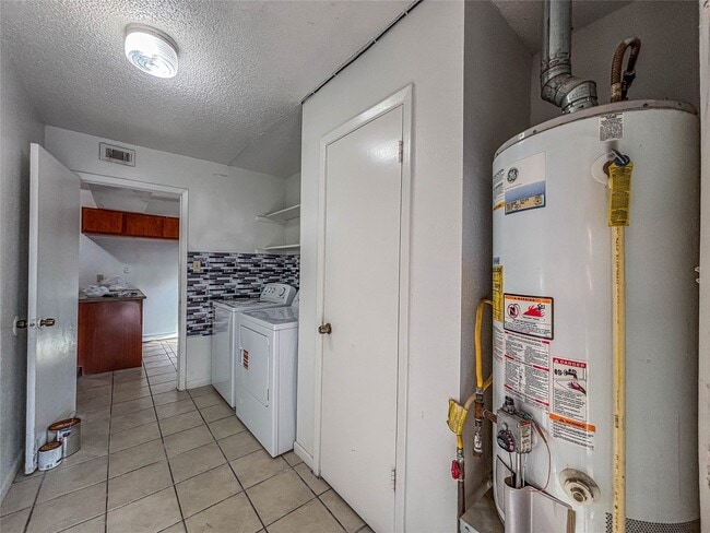 Building Photo - 7206 S Gessner Rd