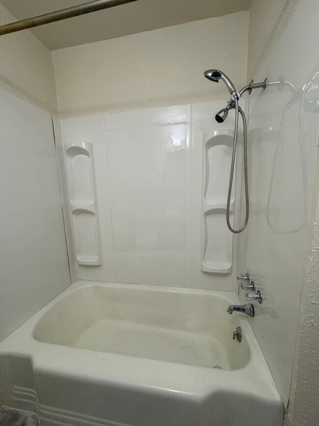 Building Photo - Stephens Properties 1301