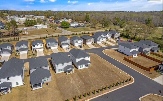 Building Photo - Modern 3 Bedroom Home Available October 1s...