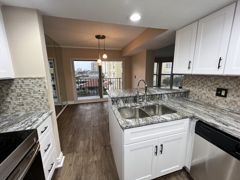 Kitchen - 1551 1st St S
