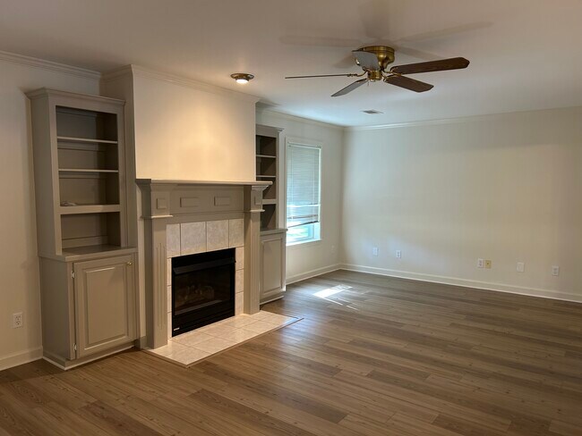 Building Photo - 101 Nemours Ct