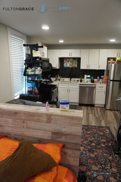 Building Photo - 1503 W 19th St