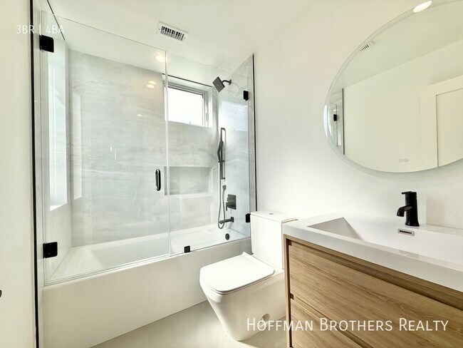 Building Photo - 1900 20th St