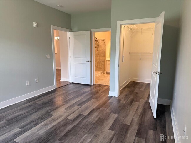 Building Photo - 816 Stiller Ln