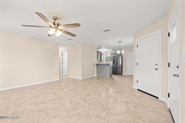 Building Photo - 711 Kirklin Ave