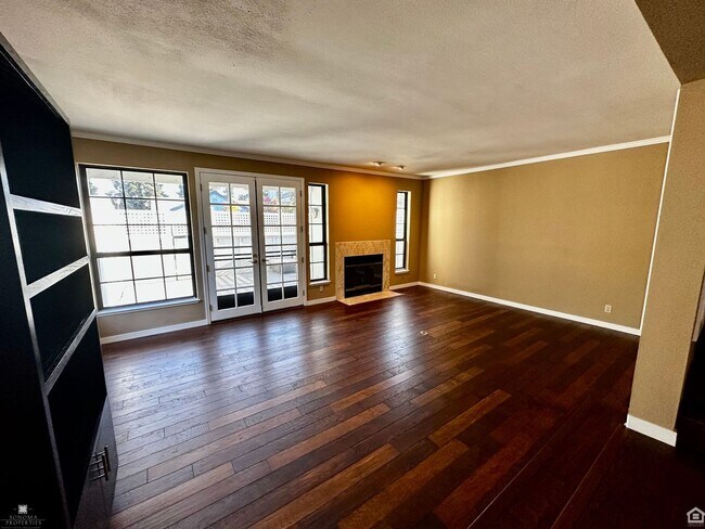 Building Photo - Attractive 3bd/2.5ba Townhouse in Sonoma Greens!