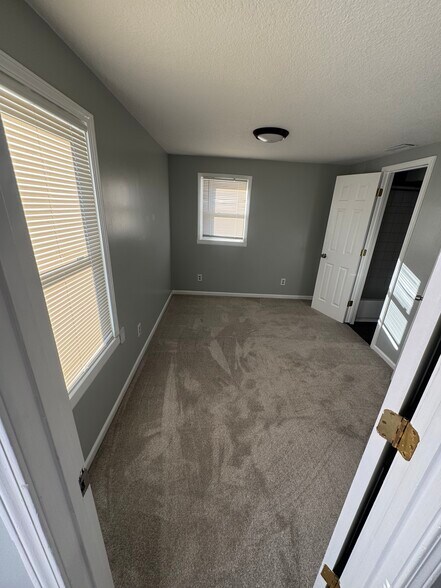 Building Photo - 628 E Fair St