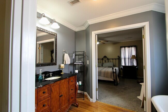 Building Photo - 2173 Hagood Loop