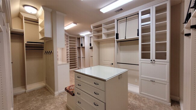 Building Photo - 16818 Talisker Dr
