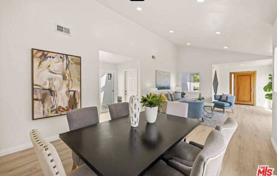 Building Photo - 13 Pepper Ct