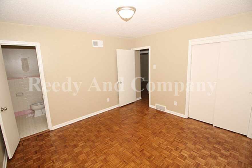 Building Photo - 3792 Kipling Ave