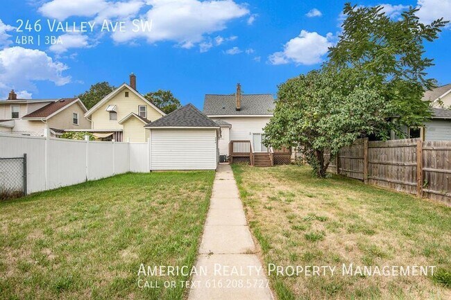 Building Photo - 246 Valley Ave SW