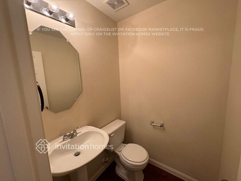 Building Photo - 18746 Dennington Dr