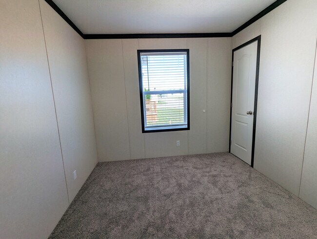 Building Photo - 9132 Windward Dr