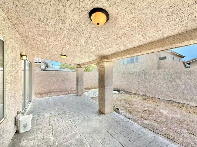 Building Photo - 7957 Sky Birch Ct