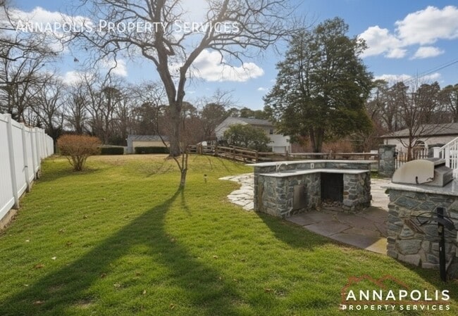 Building Photo - 254 Severn Rd