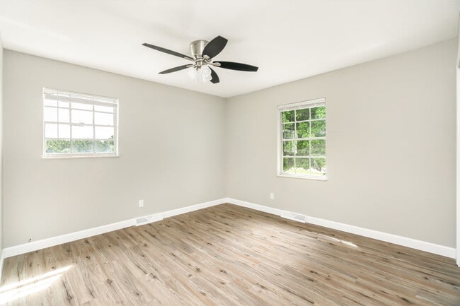 Building Photo - 206 Bowers Cir